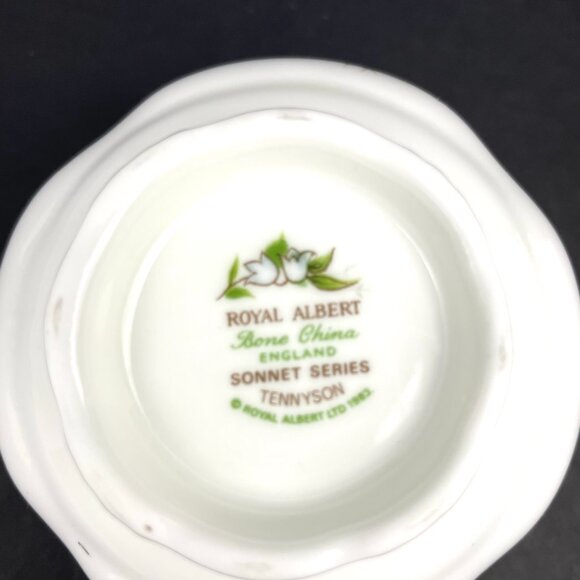 Royal Albert Bone China Tennyson Tea Cup & Cheverell Saucer England - Picture 11 of 11